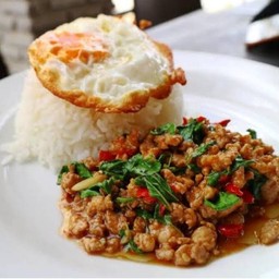 กะเพราคอนโด (ไร้น้ำมัน)