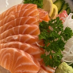 ซาซิมิ แซลมอน M