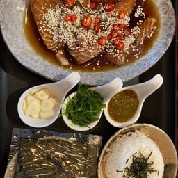 แซลมอนดอง