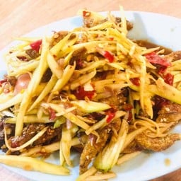 ตำมะม่วงปลากรอบ