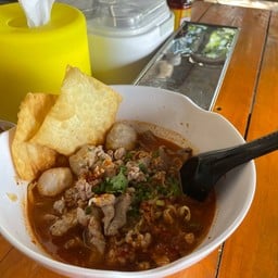 ก๋วยเตี๋ยวหลงรส ตลาดโต้รุ่งกม1
