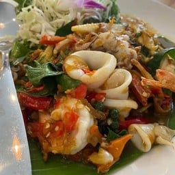 ผัดฉ่าทะเล