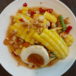 ตำข้าวโพดไข่เค็ม