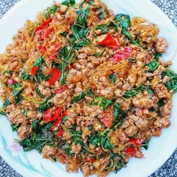 กะเพราวุ้นเส้นหมูสับ เป็นกับ