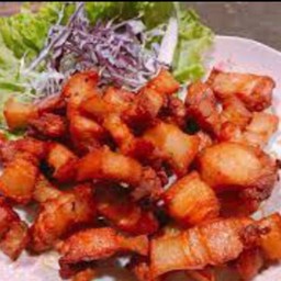 สามชั้นทอดน้ำปลา.