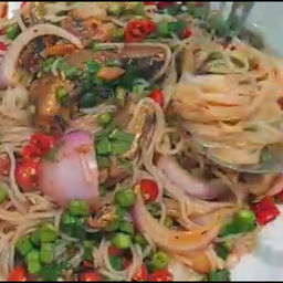 ยำขนมจีนปลากระป๋อง