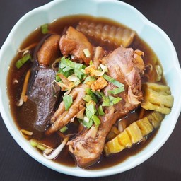 แสงสี ก๋วยเตี๋ยวไก่มะระ