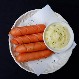 ใส้กรอกรมควันหนังกรอบ