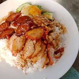 ข้าวหมูแดง+หมูกรอบ