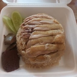 ข้าวมันไก่ใจแอนท์ ถนนคลองส่งน้ำ