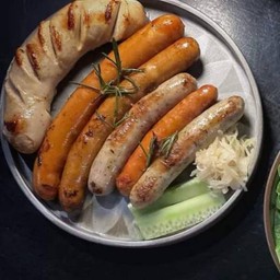 ไส้กรอกเยอรมันรวม