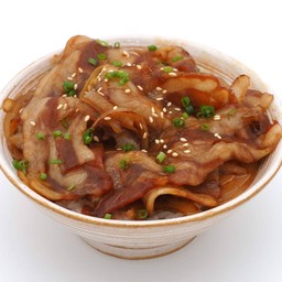 ข้าวหน้าเบคอนซอสญี่ปุ่น