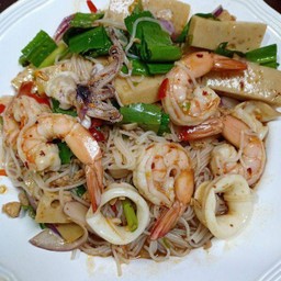 ยำขนมจีนรวมทะเล