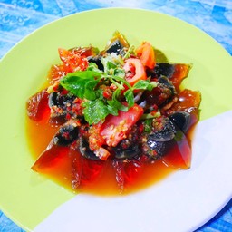 ยำไข่เยี่ยวม้า