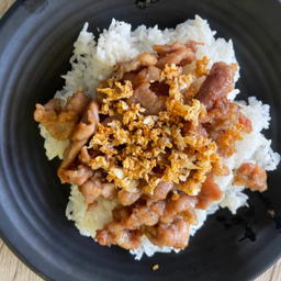 ข้าวหน้าหมูกระเทียม