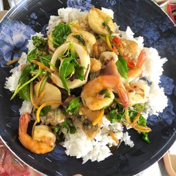 ข้าวผัดฉ่าทะเล