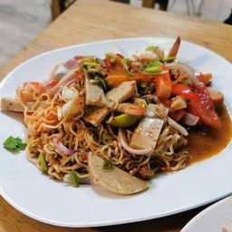 ยำมาม่า