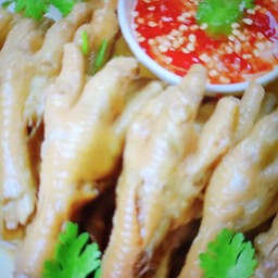 ขาไก่ตุ๋นน้ำจิ้มรสแซ่บ