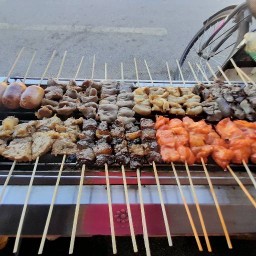 ส้มตำ ปิ้งย่าง ผัดไทย (บ้านดง)