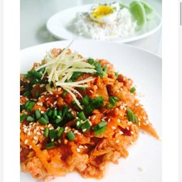 สามชั้นผัดเกาหลี