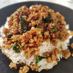 กะเพราหมูสับ