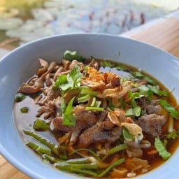 ก๋วยเตี๋ยวเป็ด&ข้าวขาหมู BeachBox@Abac