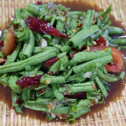 [อร่อยซ่ากับโค้ก] ตำถั่วปลาร้า +  โค้ก ออริจินัล (ขวด) 