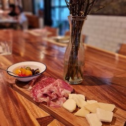 Cheese & Cold Cuts Platter  4 pax