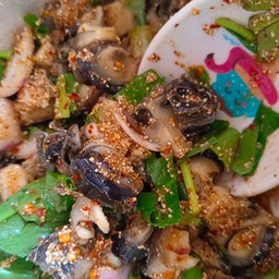 ลาบหอยเชลลี่