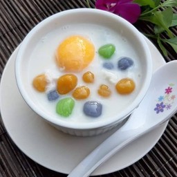 บัวลอยไข่หวานกะทิสด