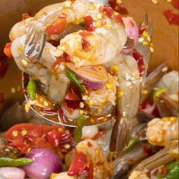 ยำกุ้งสด+คางหมึก