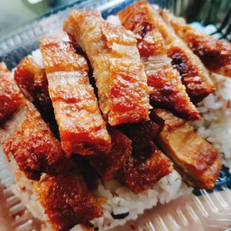 ข้าวหน้าไก่ย่างจิ้มแจ่วเจ
