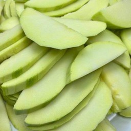 มะม่วงเขียวเสวยหั่น กล่องละ