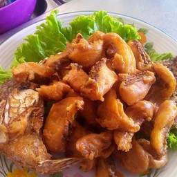 ฉู่ฉี่ปลาทอดกรอบ