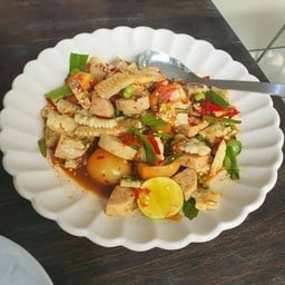 ตำข้าวโพดหมูยอปลาร้า