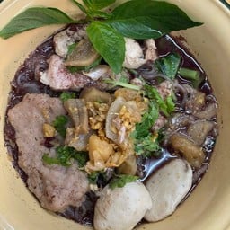ร้านก๋วยเตี๋ยวเรือสังกะสี นครปฐม