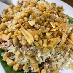 ข้าวผัดหมูย่าง