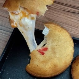 Naya พิซซ่าทอด ลำปาง