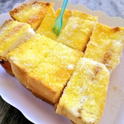 ปังปิ้งเนยน้ำตาล (เนยถังทอง)