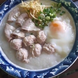 โจ๊กหมู ไส้ ไข่