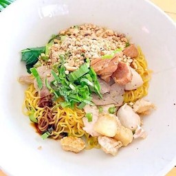 รวยรวย บะหมี่แห้งยำ ประชาชื่น