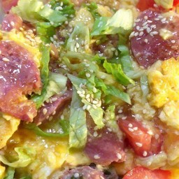 ไข่เจียวแหนมราดข้าว