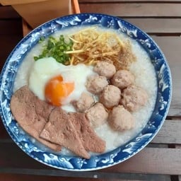 โจ๊กหมู ตับ ไข่