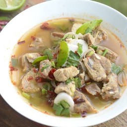 ก๋วยเตี๋ยวไก่มะระ รสเด็ด สาขาเขาตาโล