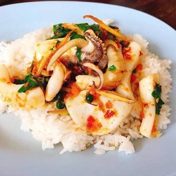 ผัดฉ่าราดข้าว