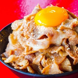 Pork jumbo rice ข้าวหน้่าหมูคอนโดไข่ดอง