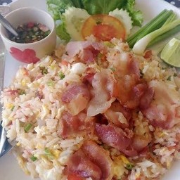 ข้าวผัดเบคอน