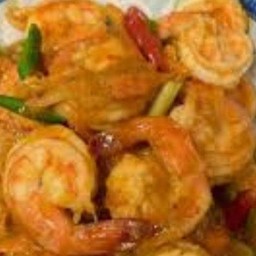 ข้าวราดกุ้งผัดน้ำพริกเผาไข่เค็ม