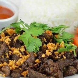 เนื้อทอดกระเทียม