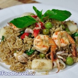 ข้าวผัดเขียวหวานทะเล